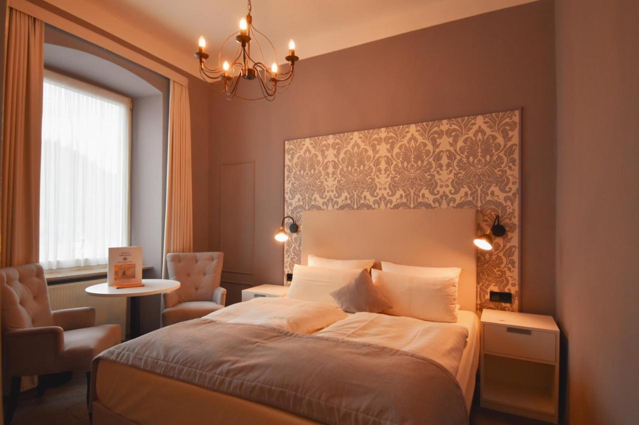 Schloss-Hotel Petry Treis-Karden Eksteriør billede