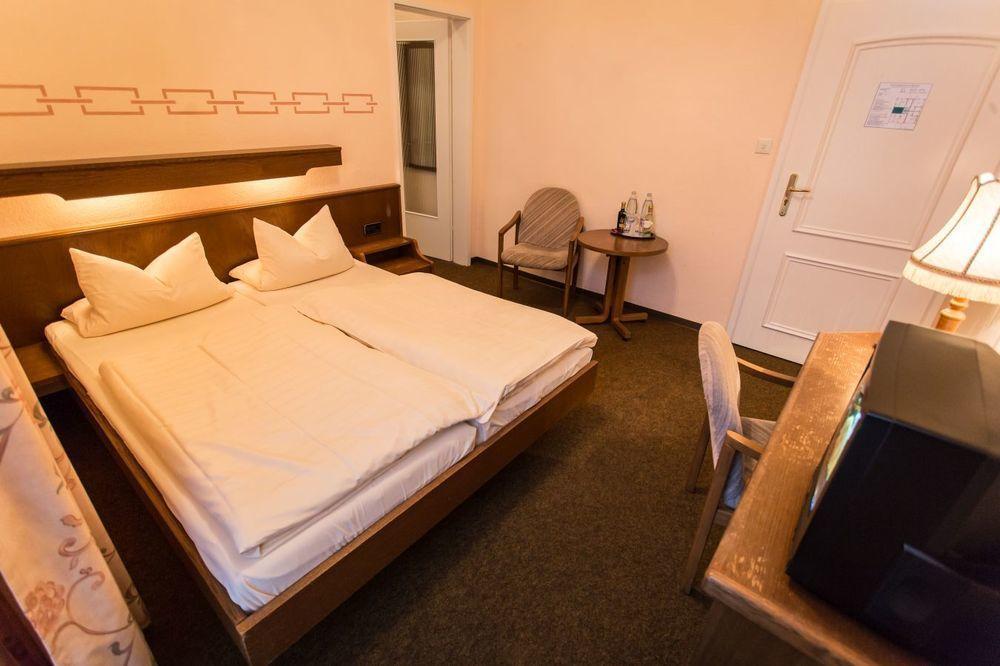 Schloss-Hotel Petry Treis-Karden Eksteriør billede