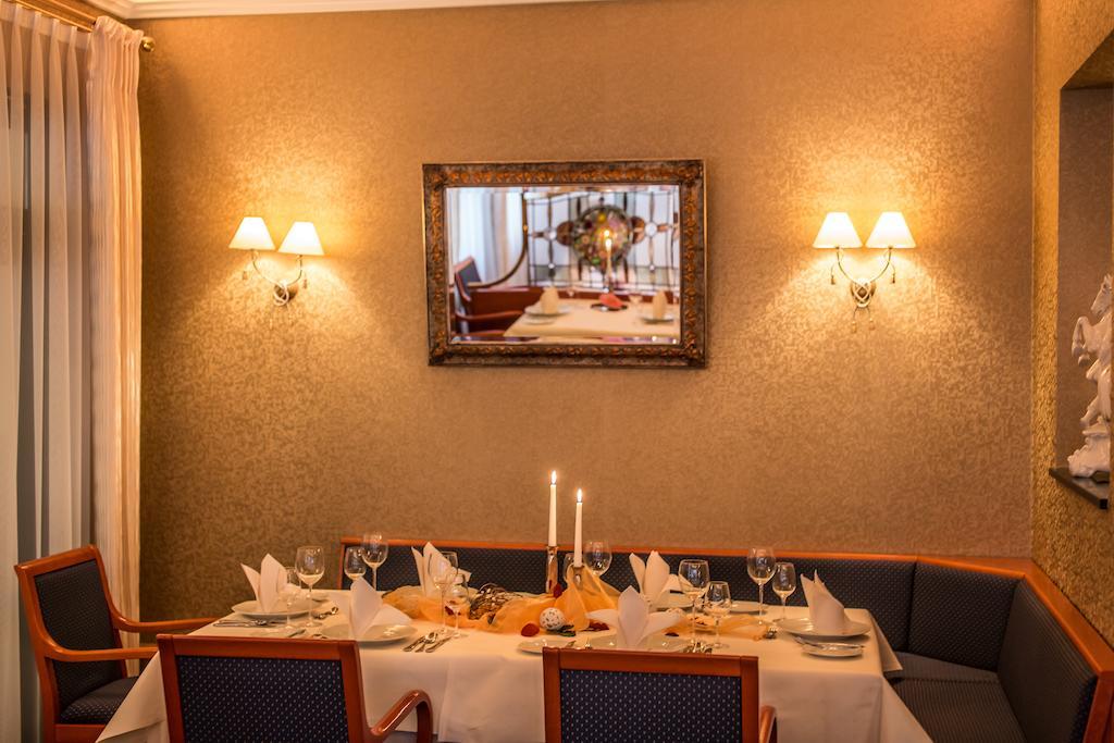 Schloss-Hotel Petry Treis-Karden Eksteriør billede